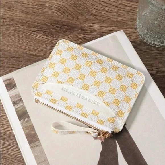 ⚠️Clearance White Small & Slim Cardholder / Wallet - Picture 4 of 8